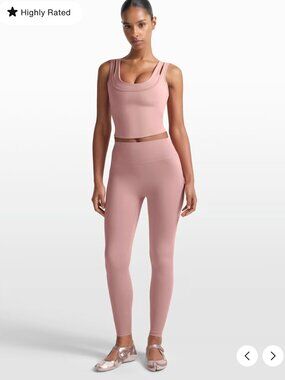 Only worn once NikeSKIMS Matte Women's High-Waisted 26" Leggings